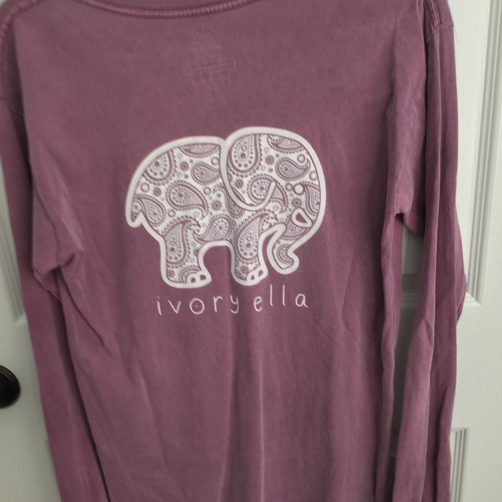 Ivory Ella long sleeve t-shirt sz small